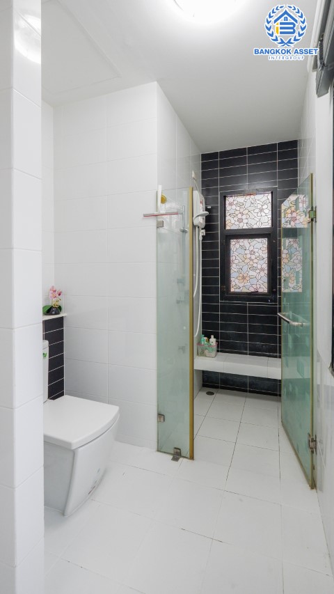 *****ทาวน์เฮ้าส์มือสอง ม.ซิกเนเจอร์ วิภาวดี60 บนเนื้อที่ 19.4 ตร.ว. ฟังก์ชัน 3 ห้องนอน 3 ห้องน้ำ 2 ที่จอดรถ ที่สุดของทำเลคุณภาพเชื่อมต่อถนนแจ้งวัฒนะ, ถนนพหลโยธิน ใกล้รถไฟฟ้าสายสีแดง "สถานีหลักสี่" และทางด่วน "อุดรรัถยา"